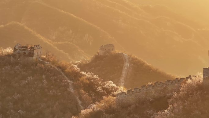 春天长城花开满山日出长城