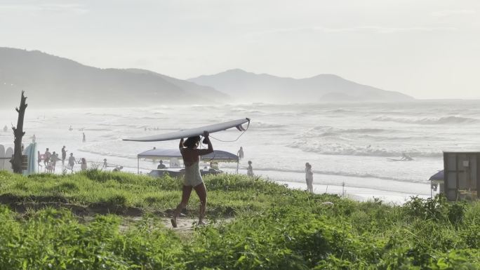 冲浪海浪台风海雾视频