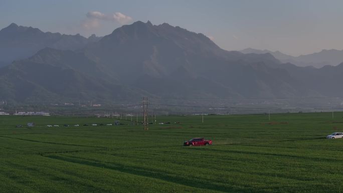 航拍西安市秦岭长安县中江兆村麦田旅行塬野