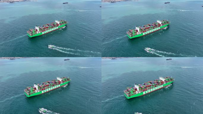 长荣海运400米集装箱货轮航行-12