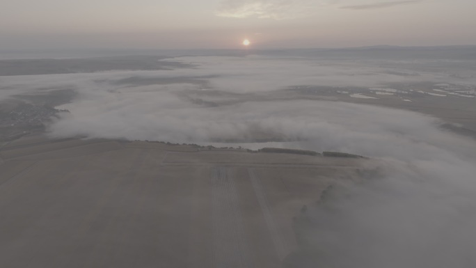 平原上的云海日出4K航拍log素材