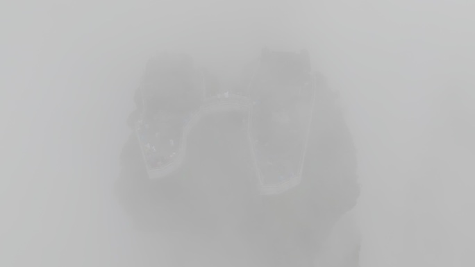 云雾中的梵净山4K航拍log素材