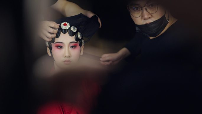 4K实拍京剧艺术之绝美妆造与妆容上妆发片