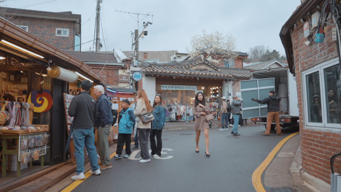 韩国街头游客