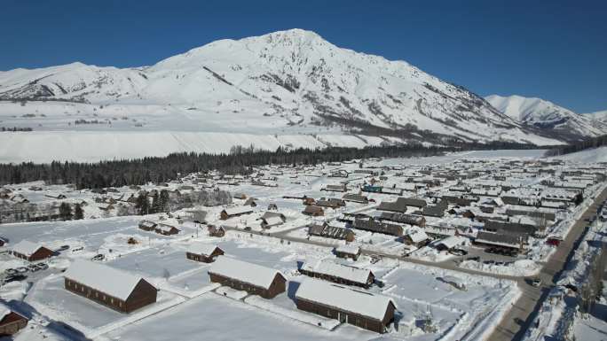 新疆阿勒泰-晴天禾木雪景4K航拍