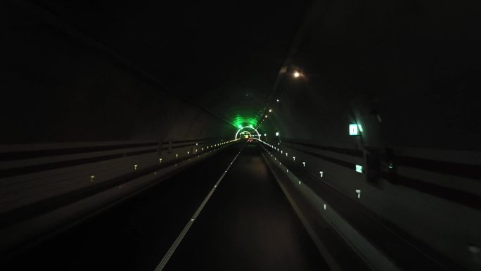 公路隧道进入隧道飞速高速公路隧道隧道出口