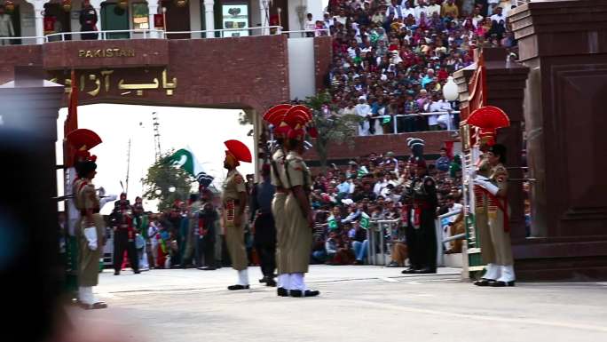 印度与巴基斯坦边境换岗降旗仪式