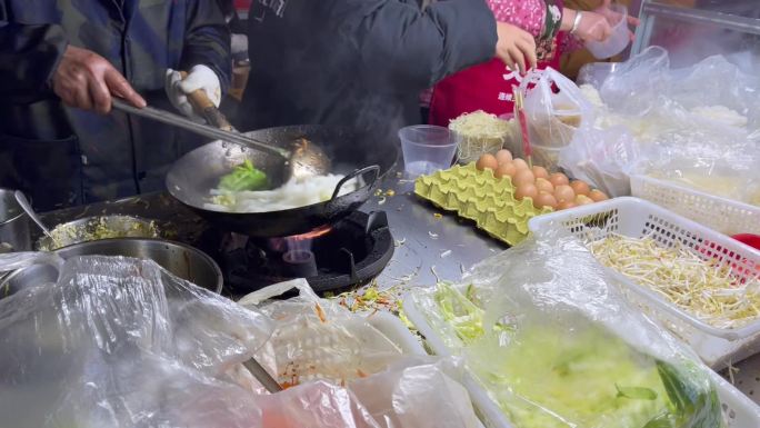 夜市摊炒饭炒面