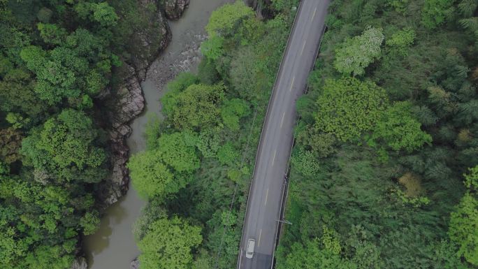 山川河流公路