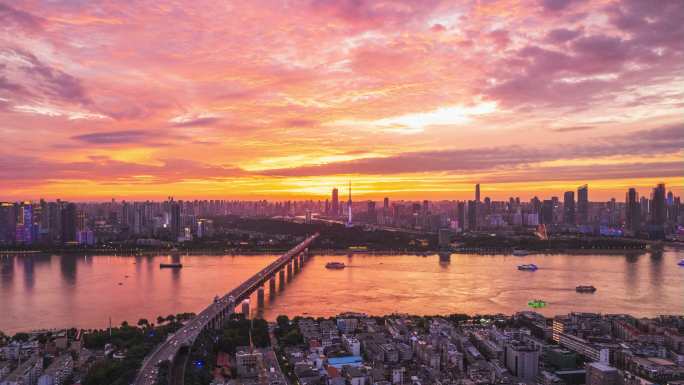 武汉长江大桥晚霞火烧云夜景航拍