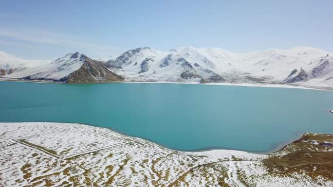 4K航拍西藏羊卓雍错雪景