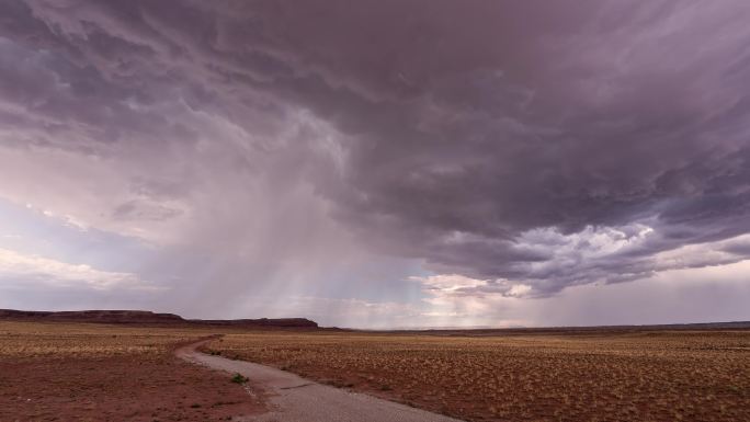 狂风暴雨前夕电闪雷鸣乌云翻滚暴风雨4K