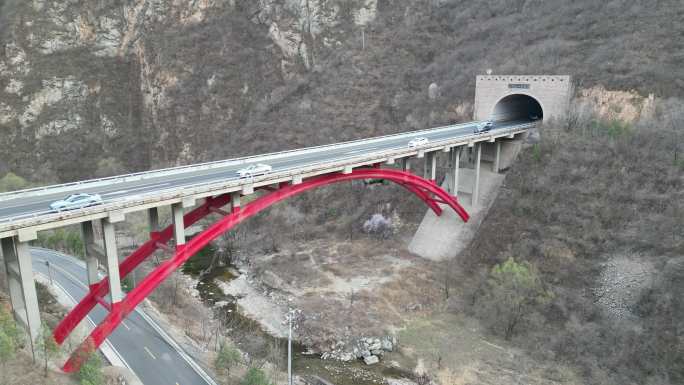八达岭高速隧道大桥
