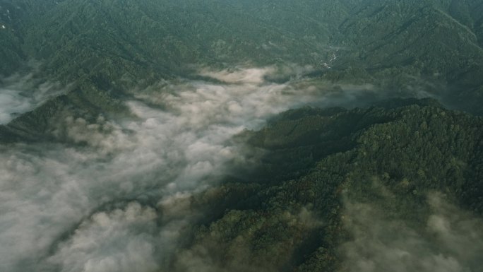 航拍大山大河壮丽山河森林云海