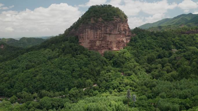 天水麦积山石窟夏季航拍延时合集