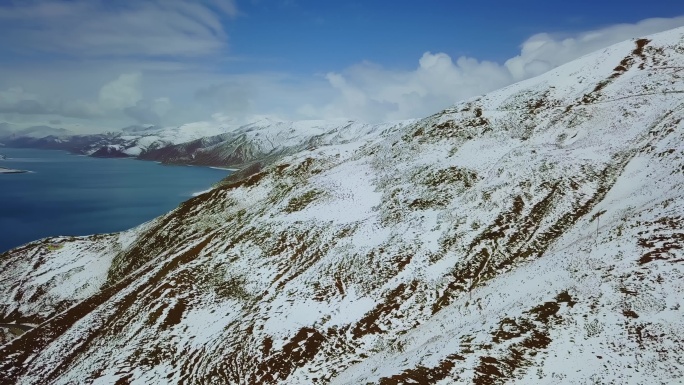 4K航拍西藏羊卓雍错雪景