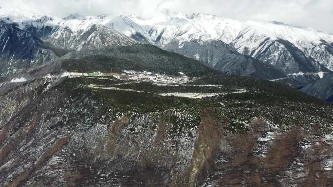 云南香格里拉梅里雪山飞来寺观景台航拍