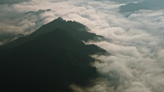 航拍大山大河壮丽山河森林云海