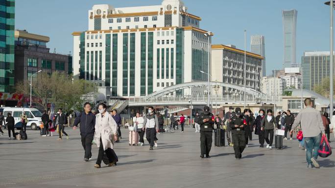 火车站人群旅客