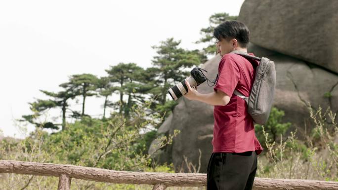 恋爱旅游相亲情侣山顶登山天柱山爱情约会