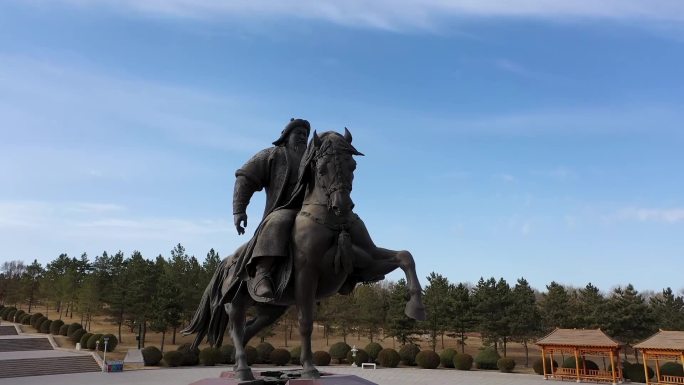 航拍内蒙古鄂尔多斯成吉思汗雕像成吉思汗陵