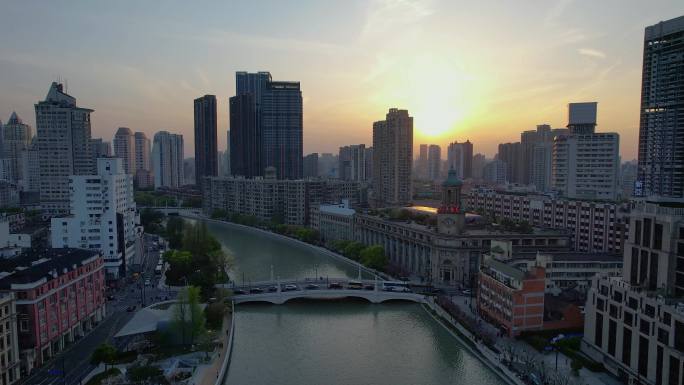 上海苏州河城市建筑夕阳风光