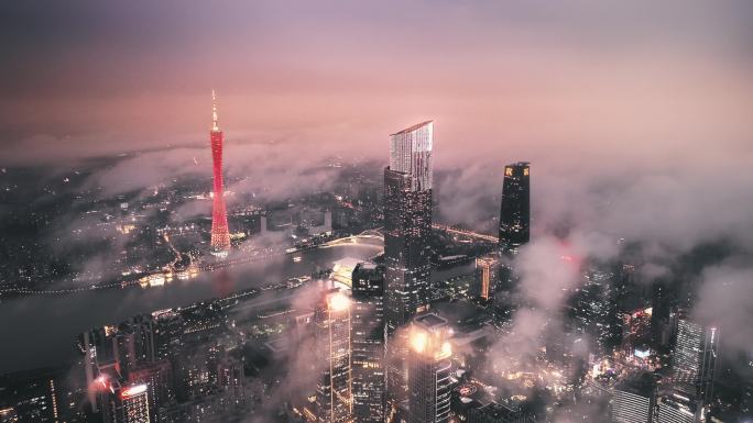 广州塔暴雨后平流雾穿云夜景航拍4K视频