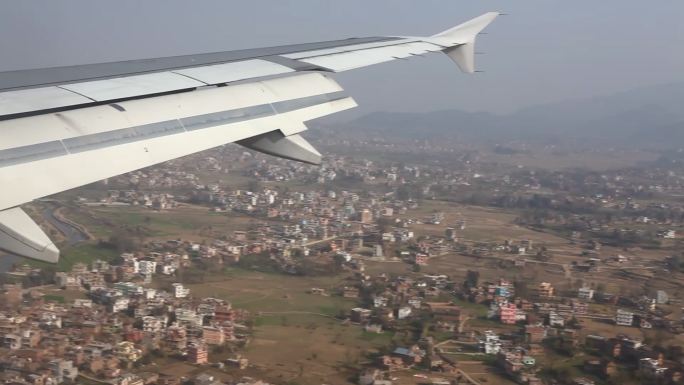 国航飞机降落在尼泊尔加德满都机场