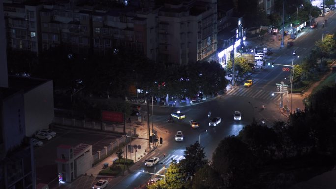 车流夜景城市孤独感