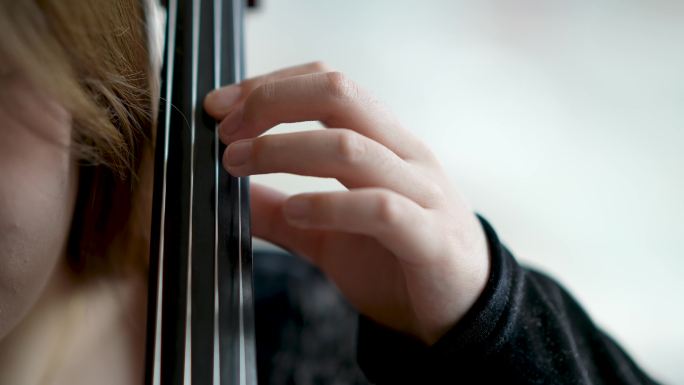 大提琴演奏细节特写唯美镜头高级感镜头