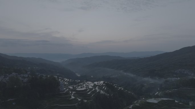 大山里村庄梯田水田 夕阳 高密度时间