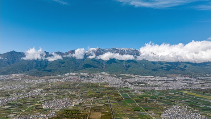 大理苍山村庄田野