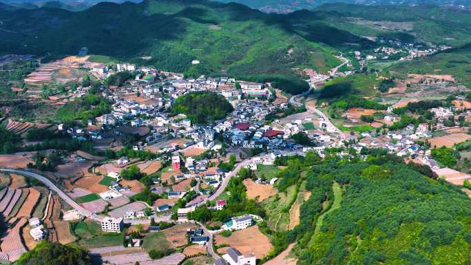 威宁板底盘山公路蜿蜒曲折道路