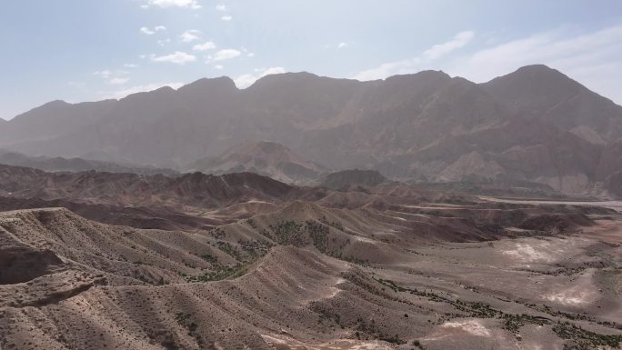 航拍新疆天山山脉温宿大峡谷山川戈壁14