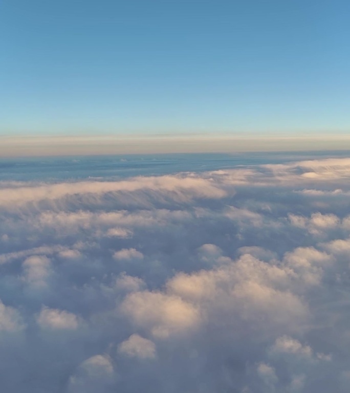 航拍空中云层流云延时背景