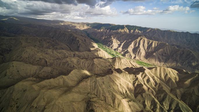 温带大陆干旱地区自然生态系统天山山脉