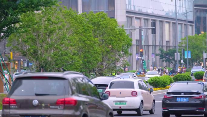 城市马路街道街头街景上班下班高峰期汽车车