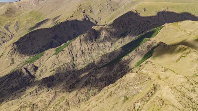 温带大陆干旱地区山谷自然生态系统天山山脉