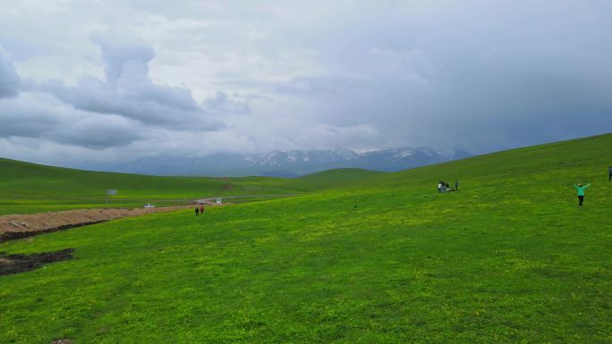 4k航拍新疆伊犁喀拉峻风景区喀拉峻草原