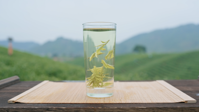 【4K】汉服采茶女采茶/泡新茶实拍