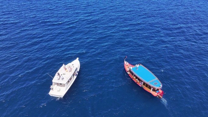 马尔代夫客船航拍
