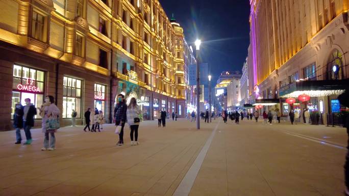 上海外滩夜晚南京路步行街夜景人流视频素材