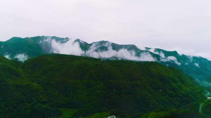 青山绿水 蓝天白云 航拍