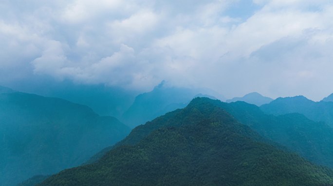 航拍峨眉后山延时风景群山连绵金顶隐现