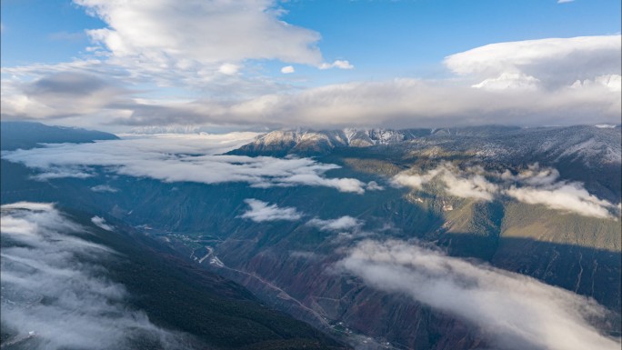 雪山云海云雾航拍延时