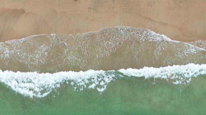 4k60帧 海浪 沙滩 波光粼粼 水面