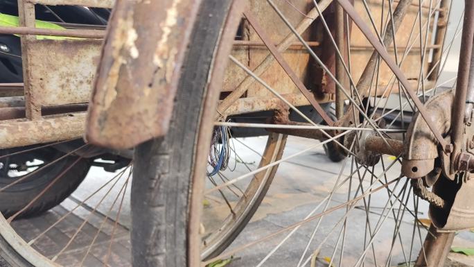 生锈的自行车 单车上锈 老款单车