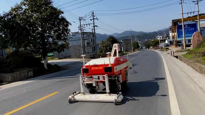 机器人  道路机器人巡查 智慧公路