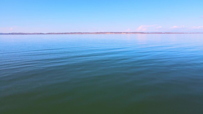 湖面飞行