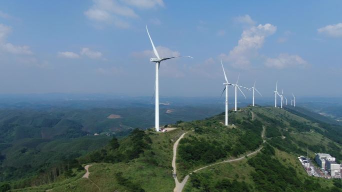 航拍广西六景霞义山清洁能源风力发电机风车